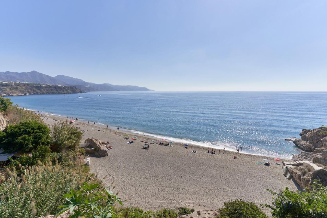 Carabeo 23- Acceso A La Playa Appartement Nerja Buitenkant foto