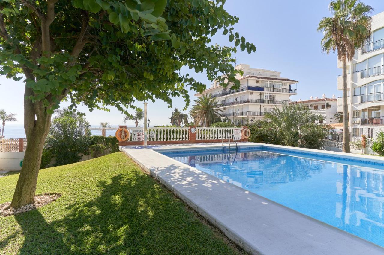 Carabeo 23- Acceso A La Playa Appartement Nerja Buitenkant foto