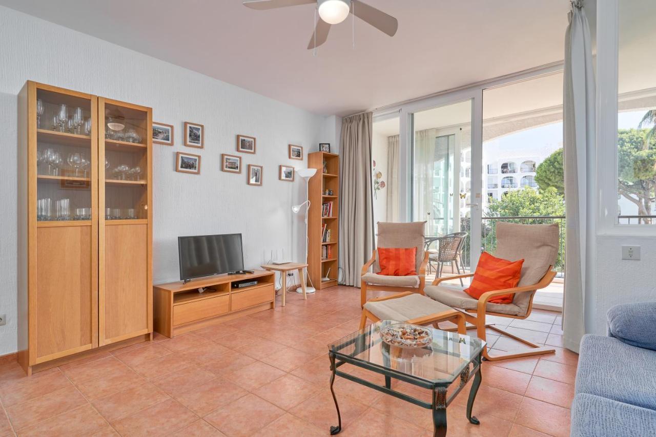 Carabeo 23- Acceso A La Playa Appartement Nerja Buitenkant foto